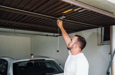 Garage Door Service in Loudoun County, VA